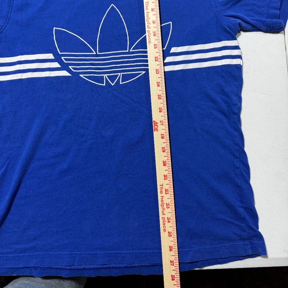 Adidas graphic tee - Picture 3 of 5